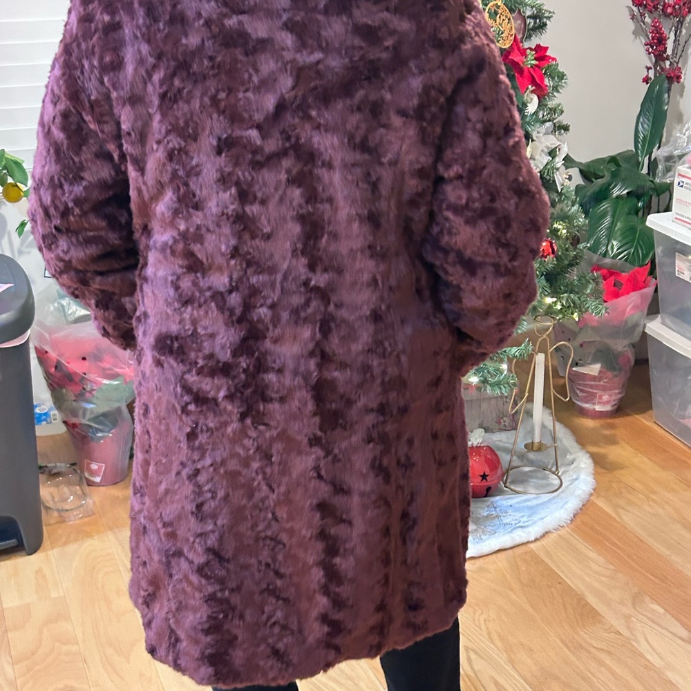 Fabulous Furs Rich Sculpted Merlot Mink - Picture 5 of 11